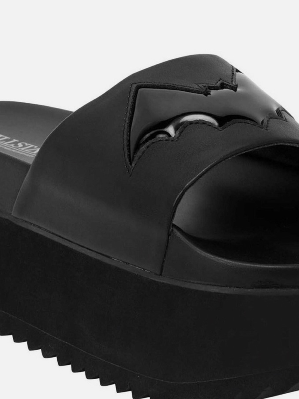 Killer star bloodbath bat platform slide vegan size 7  women  ,like new!